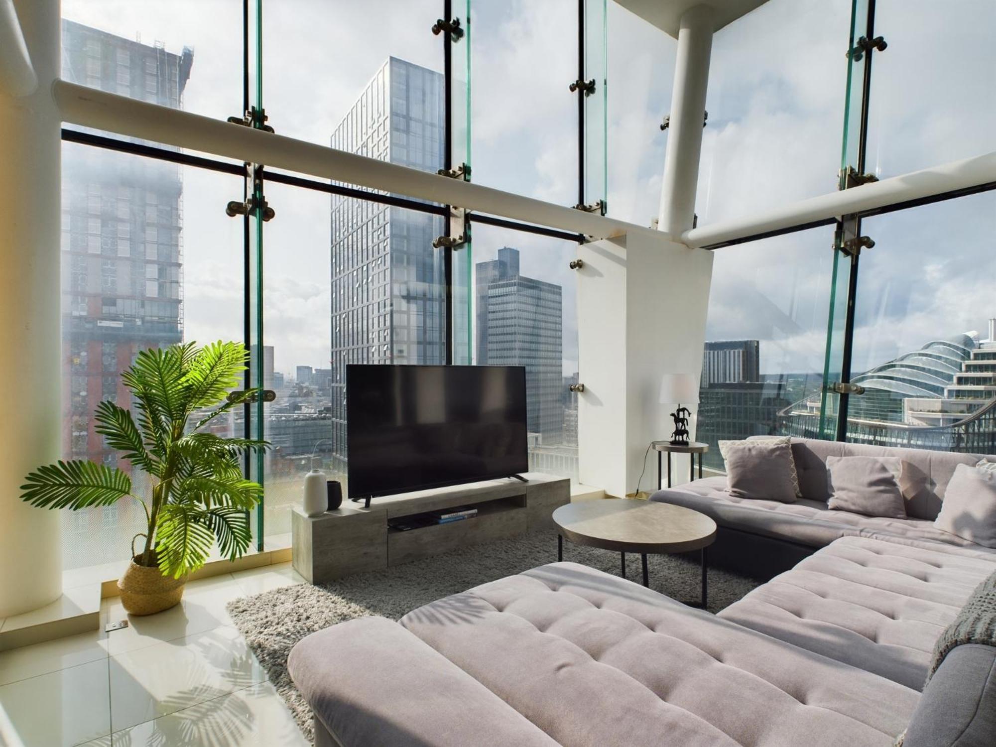 Amazing Skyline Views 3br Duplex With Free Parking * Manchester