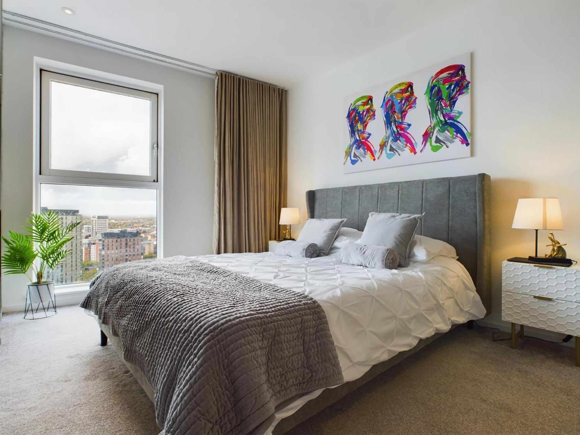 Apartment Amazing Skyline Views 3br Duplex With Free Parking
