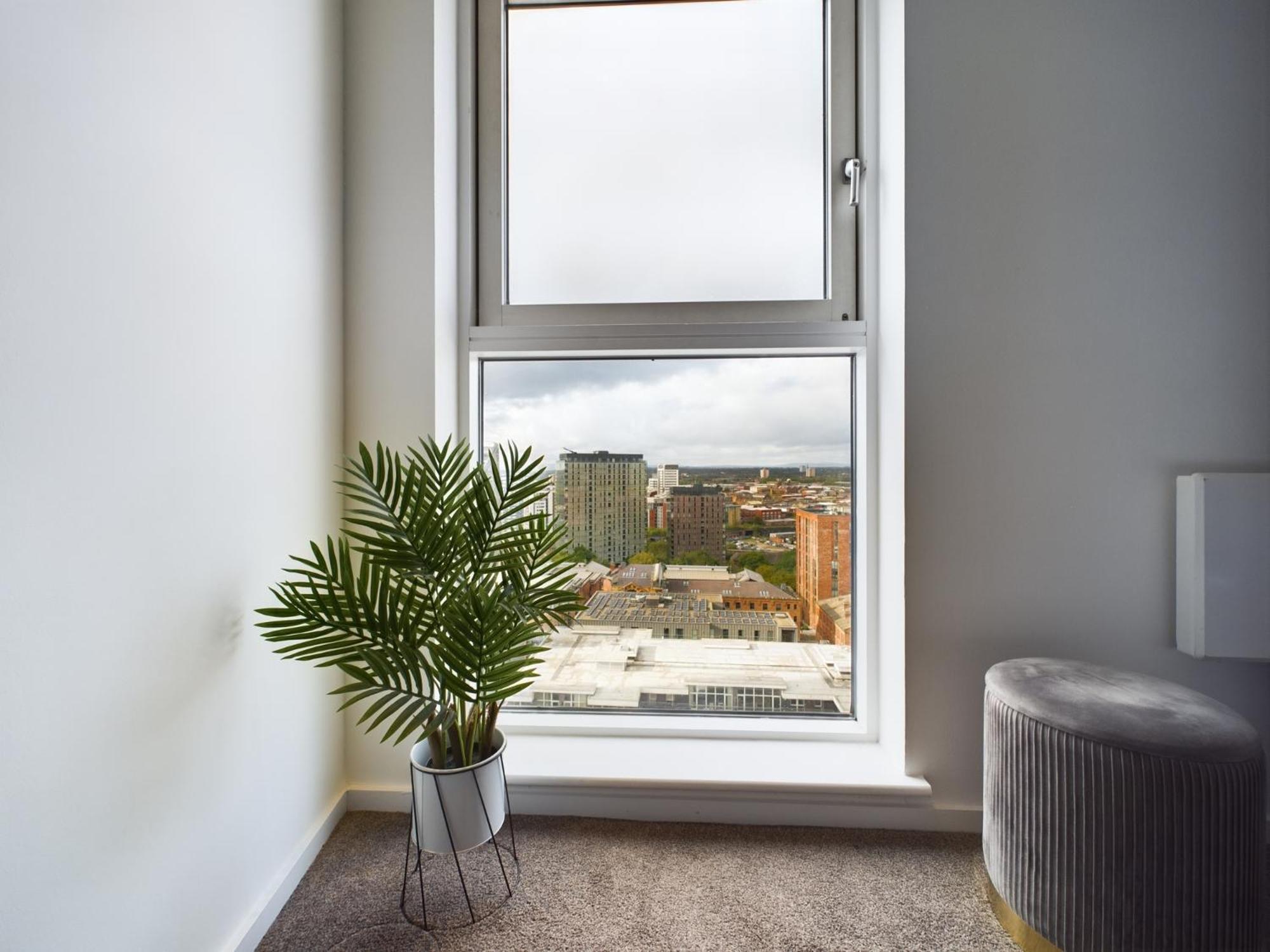 Apartment Amazing Skyline Views 3br Duplex With Free Parking Manchester