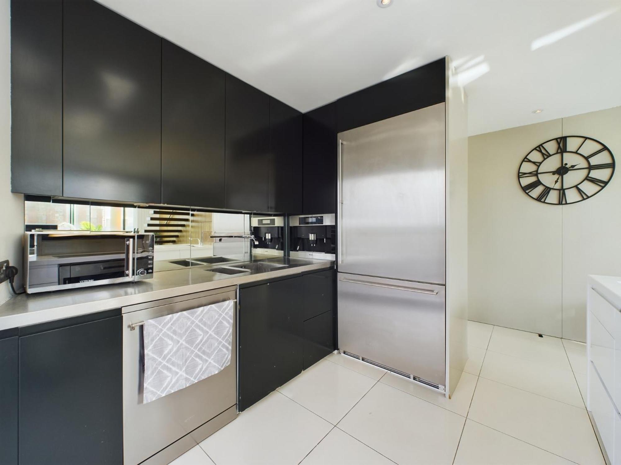 Amazing Skyline Views 3br Duplex With Free Parking * Manchester